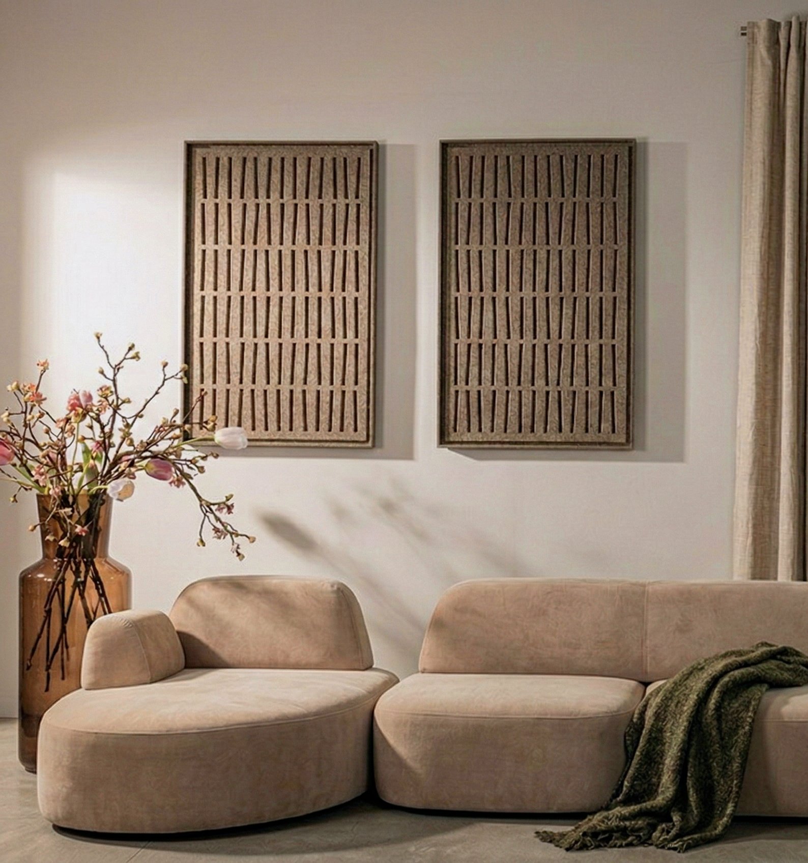 Deux panneaux FeltArt Harmoni Olive Mist dans un intérieur contemporain en situation
