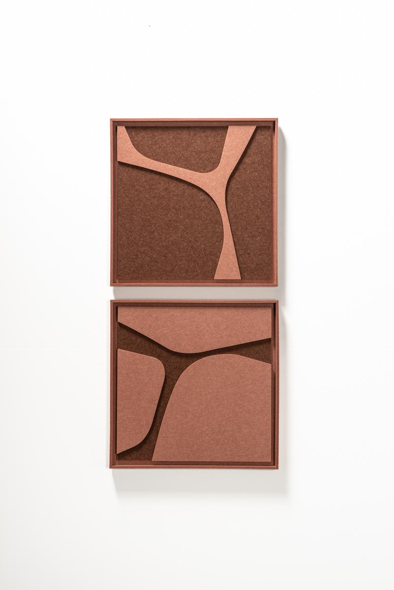 Deux panneaux FeltArt Serene Terra Bloom dans un intérieur contemporain