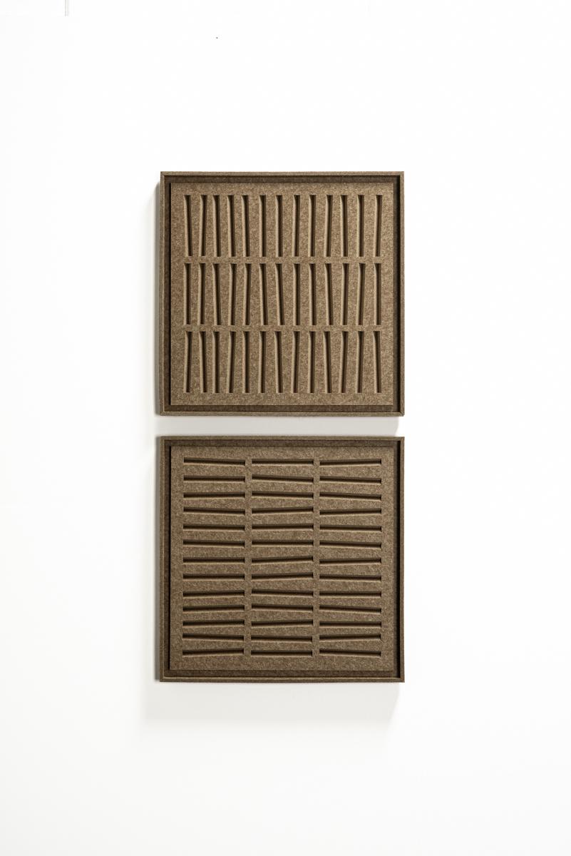 Deux panneaux FeltArt Harmoni Olive Mist dans un intérieur contemporain
